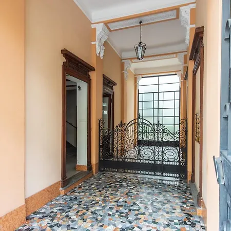 Elegante Casa Liberty Milano